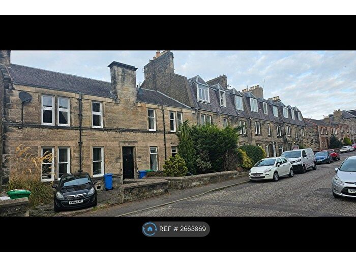 2 Bedroom Flat To Rent In Victoria Terrace, Dunfermline, KY12
