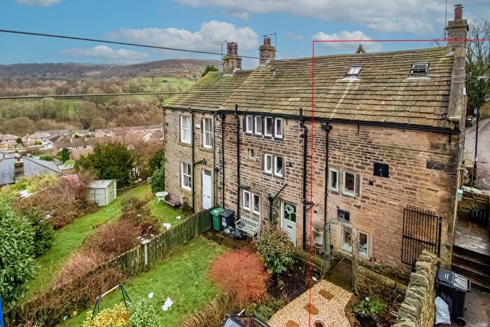 2 Bedroom End Of Terrace House For Sale In Towngate, Hepworth, Holmfirth, HD9