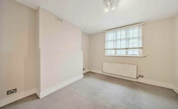 2 Bedroom Flat To Rent In Portland Street, London, SE17