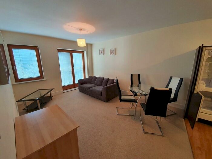 2 Bedroom Apartment To Rent In Post Box Apartments, Commercial Street, Birmingham, B1