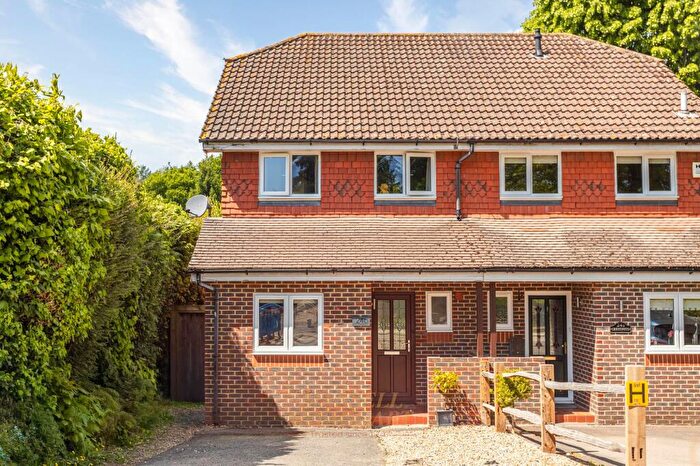 3 Bedroom Semi-Detached House For Sale In Rowplatt Lane, Felbridge, RH19