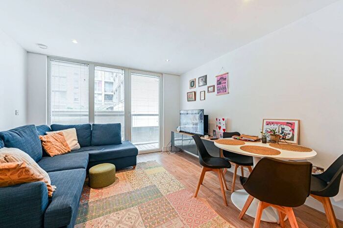 1 Bedroom Flat For Sale In Dowells Street, Greenwich, London, SE10