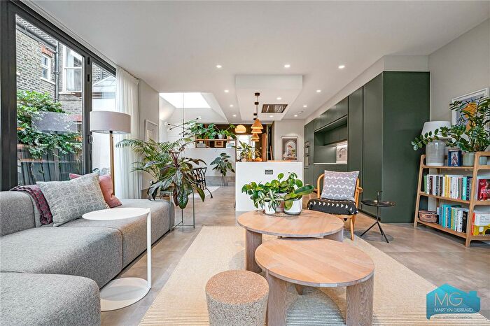 4 Bedroom Detached House For Sale In Palace Gates Road, London, N22