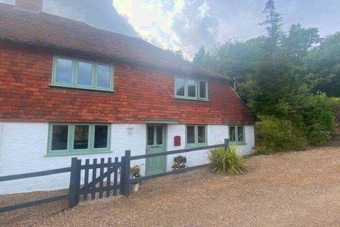 3 Bedroom Property To Rent In Beech Hill, Wadhurst, TN5