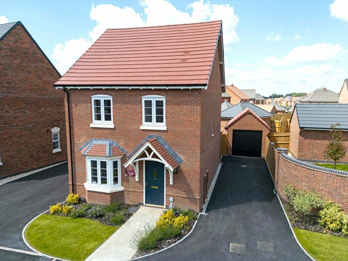 3 Bedroom Detached House For Sale In Walter Pettitt Way Hugglescote, Lower Bardon Coalville Leicestershire, LE67