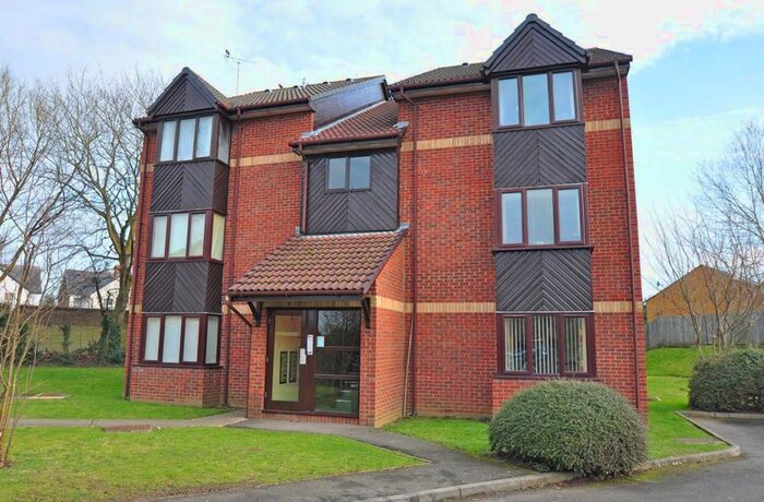 Studio To Rent In Maypole Road, Taplow, Berkshire, SL6