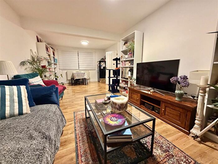 3 Bedroom Terraced House To Rent In Sinnott Road, Walthamstow, E17