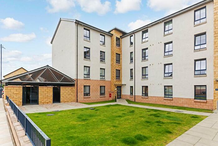 2 Bedroom Flat To Rent In Hunterscraig Drive, Oatlands, Glasgow, G5