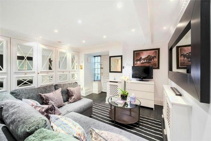 Studio To Rent In Frognal, Oak Hill Park, Hampstead, NW3