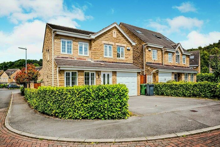 4 Bedroom Detached House To Rent In Tithefields, Fenay Bridge, Huddersfield, West Yorkshire, HD8