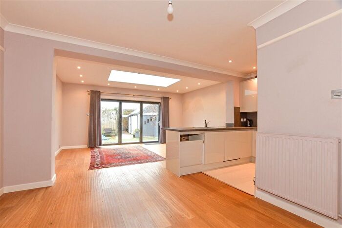 3 Bedroom Semi-detached House For Sale In Western Avenue, Herne Bay, Kent, CT6