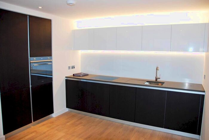 1 Bedroom Flat To Rent In Pump House Crescent, Brentford, TW8