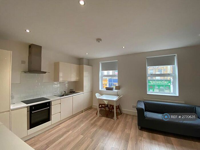 Studio To Rent In New Cross Road, London, SE14