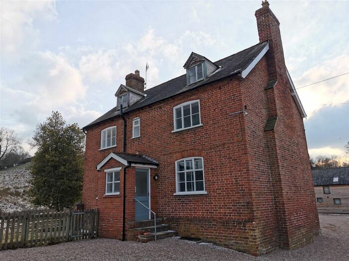 Houses to rent in Newtown, Powys