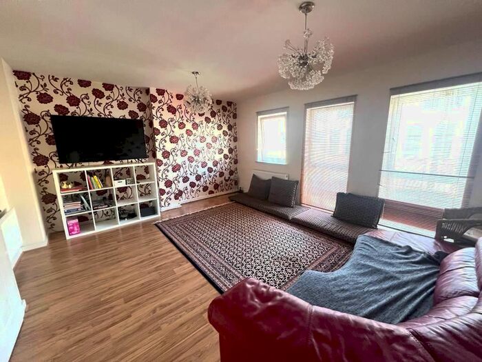 4 Bedroom Town House To Rent In Cameron Crescent, Burnt Oak, Edgware, HA8