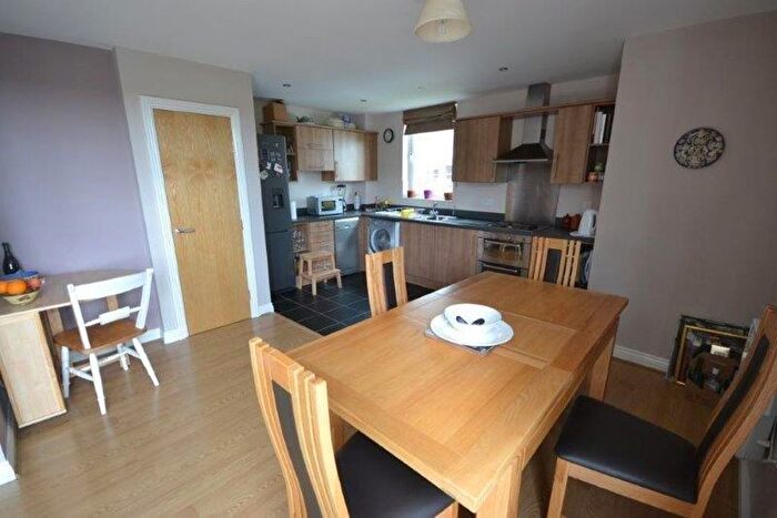 2 Bedroom Maisonette To Rent In Watkin Road, Leicester, LE2
