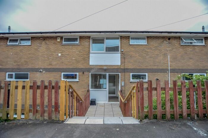 2 Bedroom Flat To Rent In Pontypridd Street, Barry, CF63