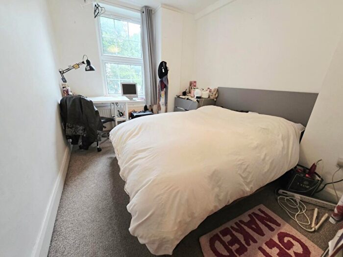 3 Bedroom Flat To Rent In Camden Road, Holloway, N7