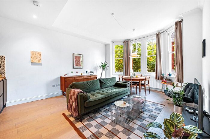 2 Bedroom Flat For Sale In Granville Gardens, London, W5