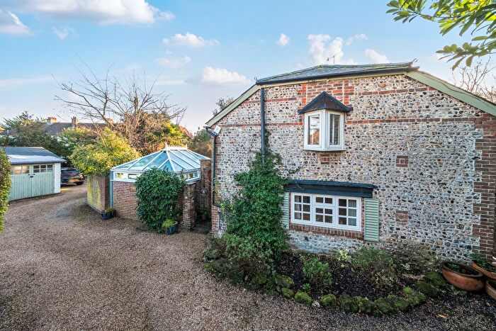 3 Bedroom Cottage For Sale In Felpham Road, Felpham, PO22