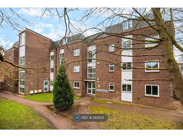 1 Bedroom Flat To Rent In Galsworthy Road, Kingston Upon Thames, KT2