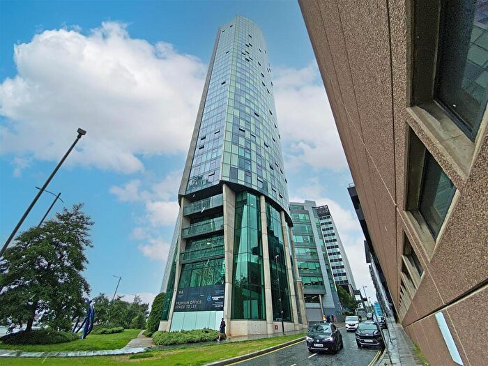 2 Bedroom Apartment To Rent In West Tower, Brook Street, Liverpool, L3