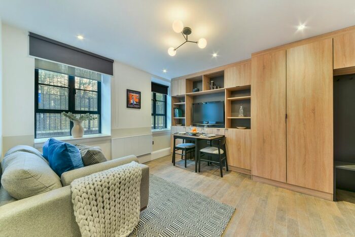 1 Bedroom Flat To Rent In Shakespeare Road, London, SE24