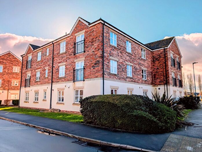 2 Bedroom Flat To Rent In Temple Court, Wakefield, West Yorkshire, WF1