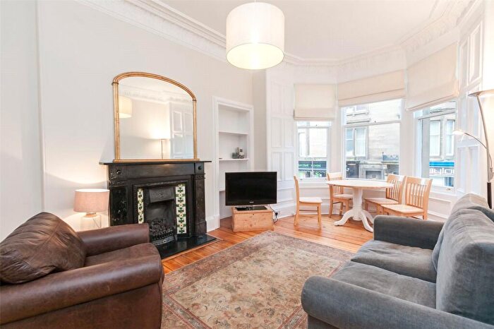 2 Bedroom Flat To Rent In Royston Terrace, Edinburgh, EH3