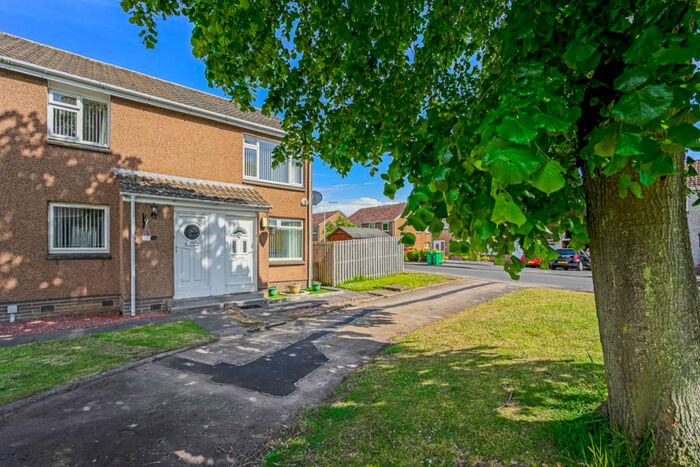 2 Bedroom Flat For Sale In Duncanson Drive, Burntisland, KY3