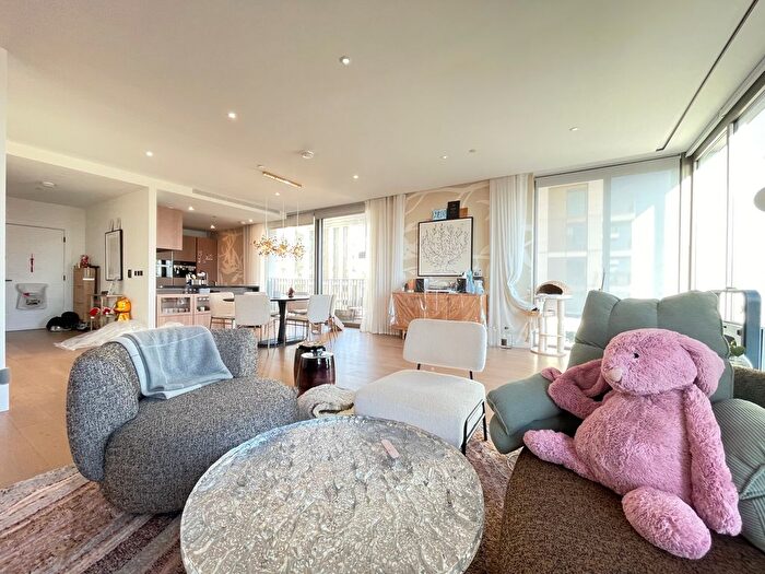 3 Bedroom Flat To Rent In Palmer Road, London, SW11