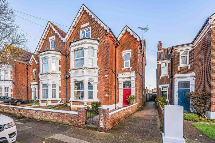 5 Bedroom Semi-Detached House For Sale In Craneswater Avenue, Southsea, PO4