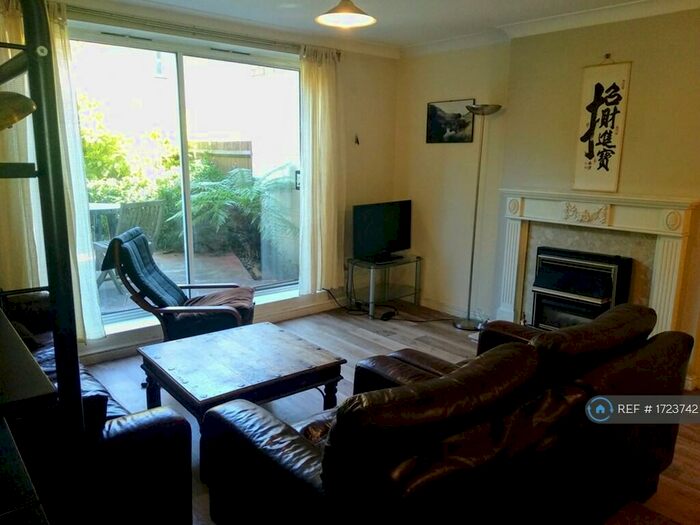 4 Bedroom Terraced House To Rent In Bethwin Road, London, SE5