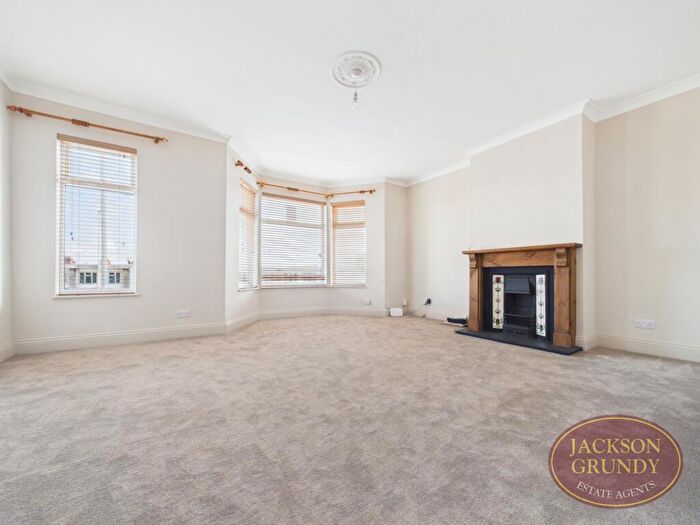 2 Bedroom House To Rent In Wellingborough Road, Abington, NN1