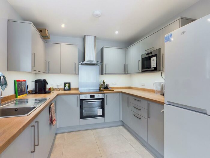 2 Bedroom Apartment To Rent In , KT15