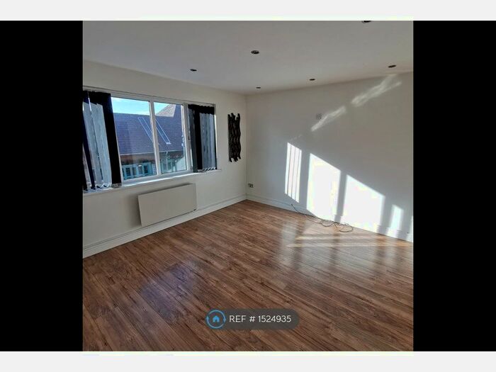 1 Bedroom Flat To Rent In Oadby, Leicester, LE2