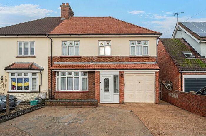 4 Bedroom Semi Detached House For Sale In Ridge Road, Kempston, Bedford, MK43