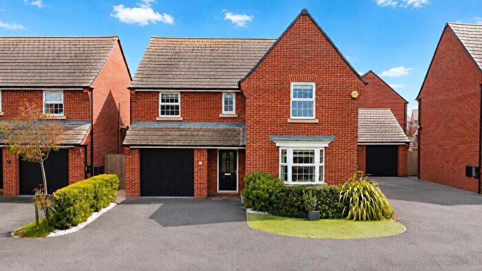 3 Bedroom Detached House For Sale In Simcoe Close, Earls Barton, Northamptonshire, NN6