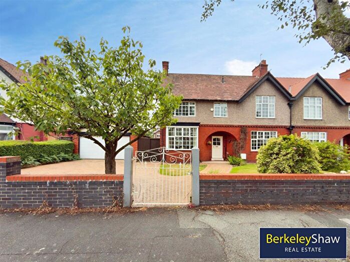 5 Bedroom Semi-Detached House For Sale In Park Avenue, Crosby, Liverpool, L23