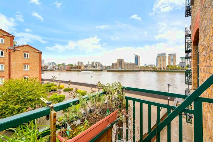 2 Bedroom Flat To Rent In Canada Wharf, SE16