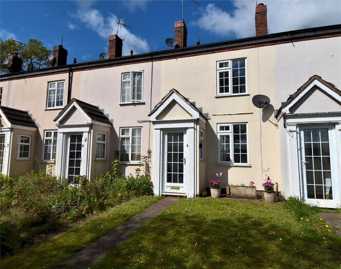 2 Bedroom Terraced House For Sale In Church Road, Droitwich, Worcestershire, WR9