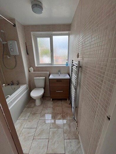 1 Bedroom Flat To Rent In Clifton, , Nottingham, NG11
