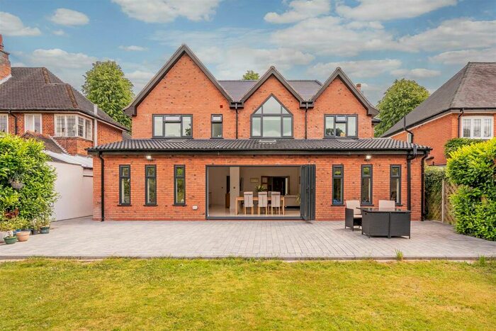 5 Bedroom Detached House For Sale In Silhill Hall Road Solihull 