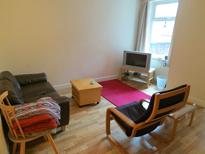 6 Bedroom Terraced House To Rent In £pppw Inc. Bills, Moseley Road, Fallowfield, M14