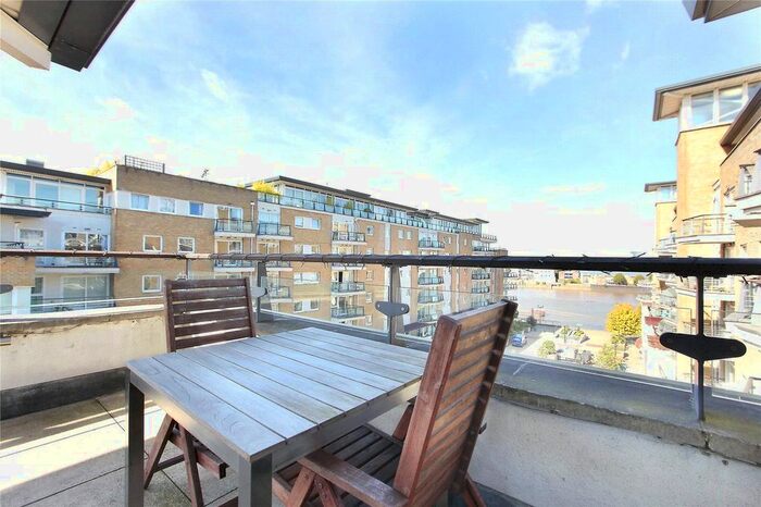 2 Bedroom Flat To Rent In Dolphin House, Smugglers Way, London, SW18