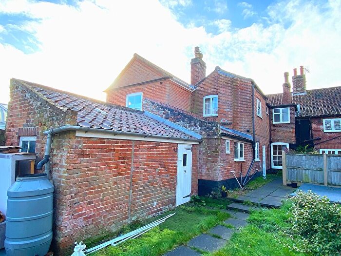 2 Bedroom Cottage For Sale In Beccles Road, Loddon, NR14