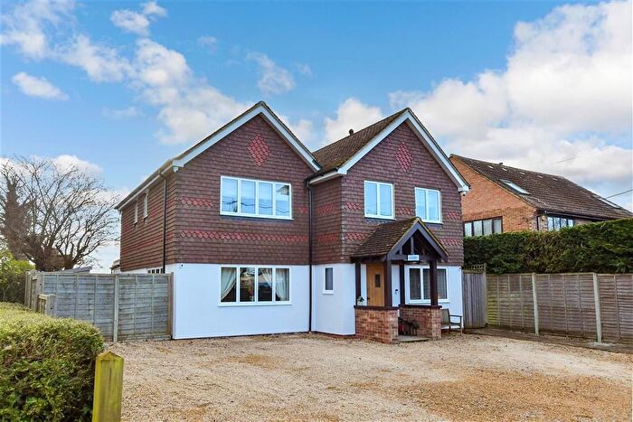 4 Bedroom Detached House For Sale In New Hall Lane, Henfield, West Sussex, BN5