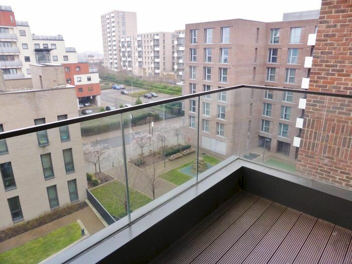 1 Bedroom Flat For Sale In Connaught Heights, Waterside Park, Royal Docks, London, E16