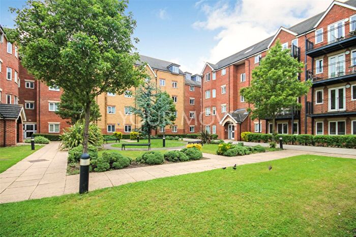 1 Bedroom Flat For Sale In London Road, Romford, RM7