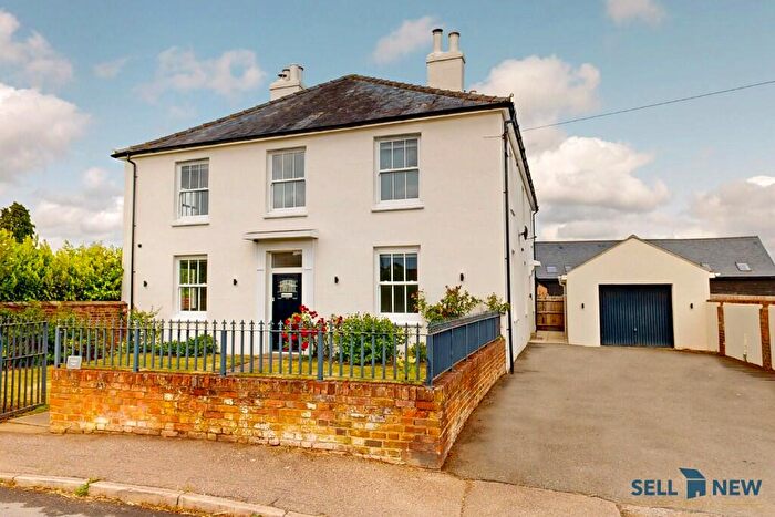 4 Bedroom Detached House For Sale In **Stunning Georgian Style Home, No Chain** West Street, LU2
